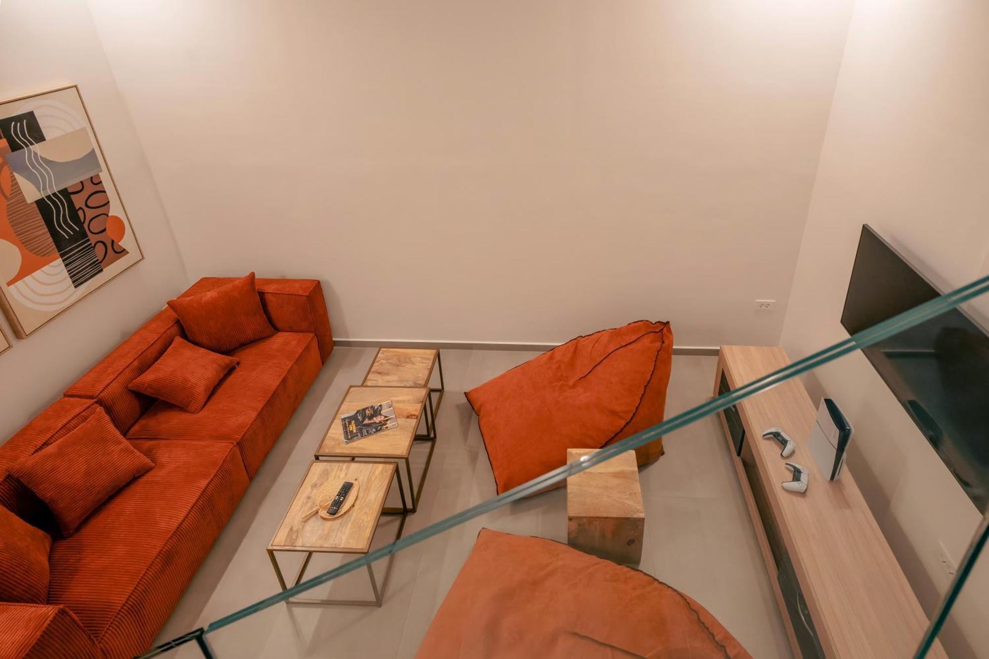 Aesthete Villa *